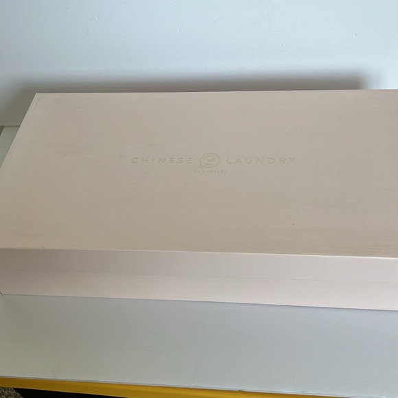 Fiora Dress Boot New With Box - Picture 8 of 9